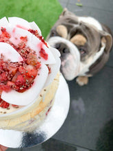 Load image into Gallery viewer, Strawberry and Cream Cake